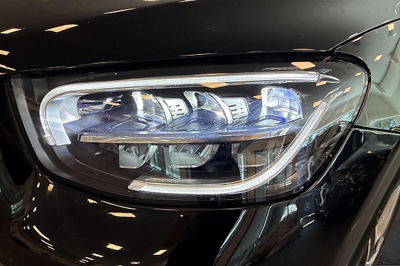 Mercedes-Benz GLC300 de 29 of 30