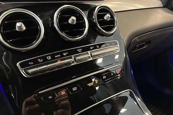 Mercedes-Benz GLC300 de 17 of 30