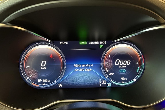 Mercedes-Benz GLC300 de 26 of 30