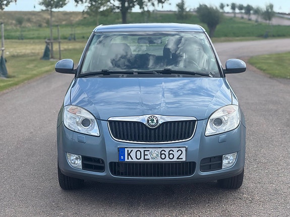 Skoda Fabia 2 of 9