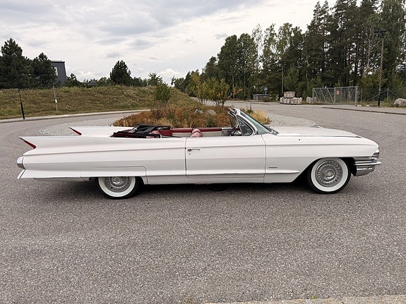 Cadillac Serie 62 7 of 17