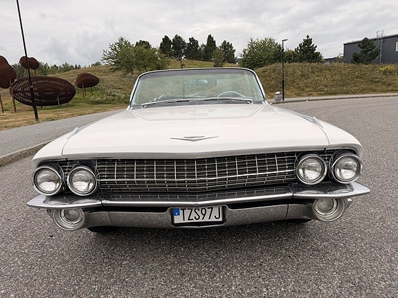 Cadillac Serie 62 9 of 17