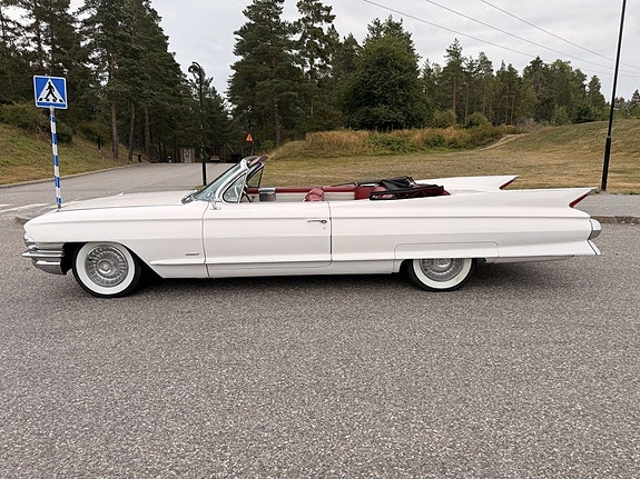 Cadillac Serie 62 2 of 17