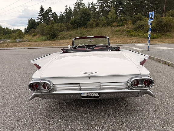 Cadillac Serie 62 4 of 17