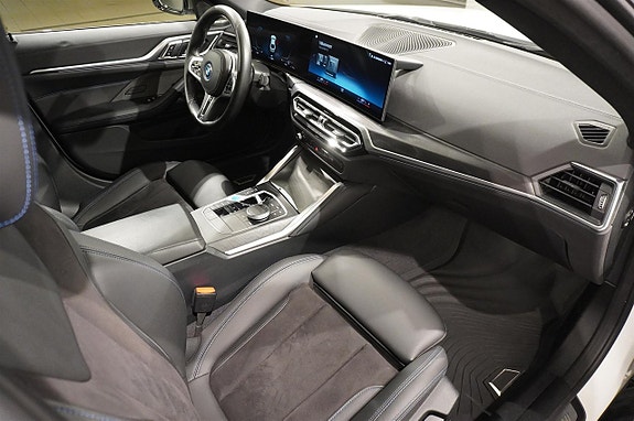 BMW i4 9 of 15