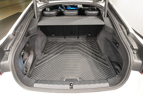 BMW i4 6 of 15