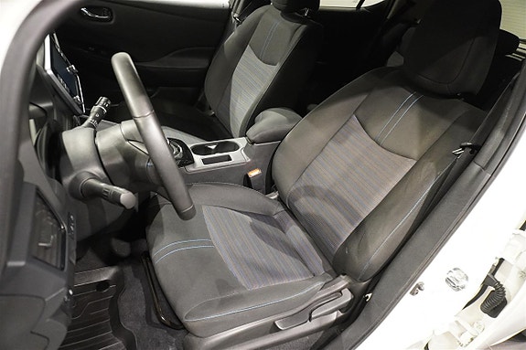 Nissan Leaf 4 of 12