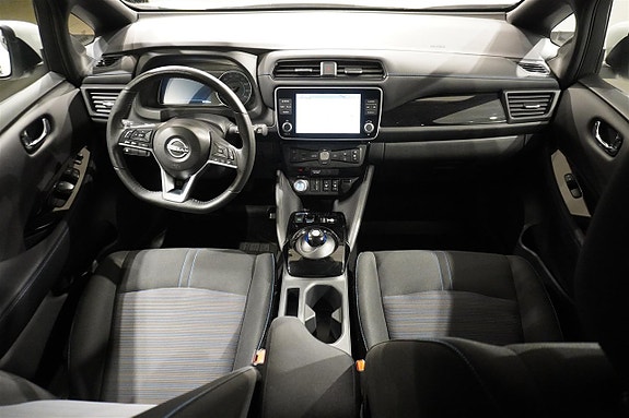 Nissan Leaf 8 of 12
