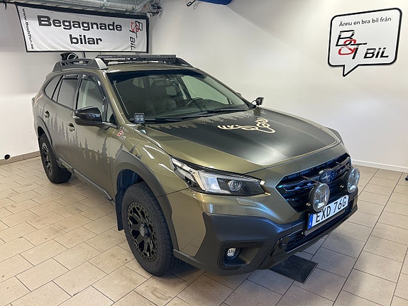 Subaru Outback 2 of 16