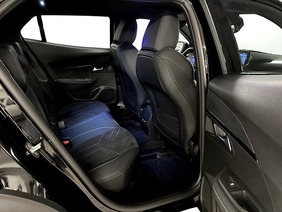 Peugeot 2008 11 of 14