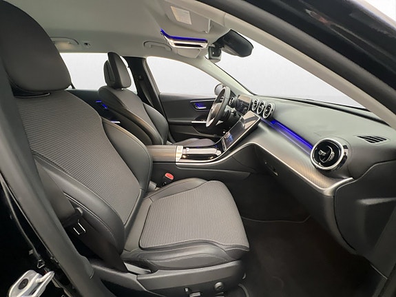 Mercedes-Benz C300 11 of 30