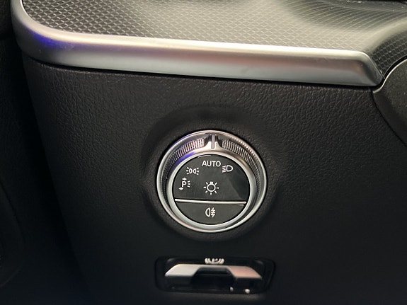 Mercedes-Benz C300 24 of 30