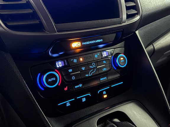 Ford Transit Connect 16 of 18