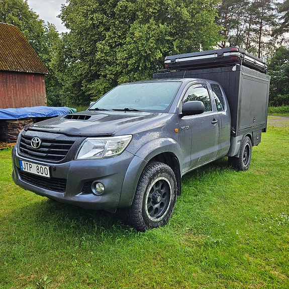 Toyota HiLux 3 of 7