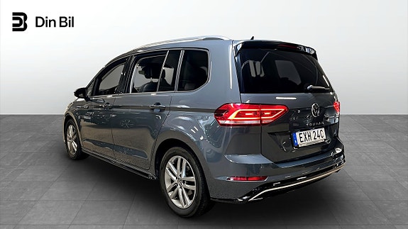 Volkswagen Touran 3 of 11