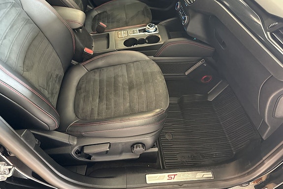 Ford Kuga 16 of 22