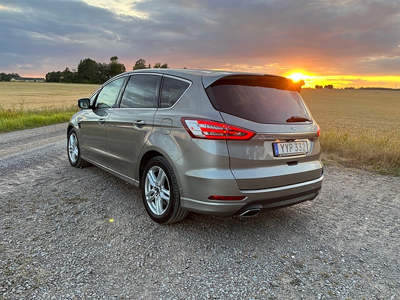 Ford S-MAX 5 of 16