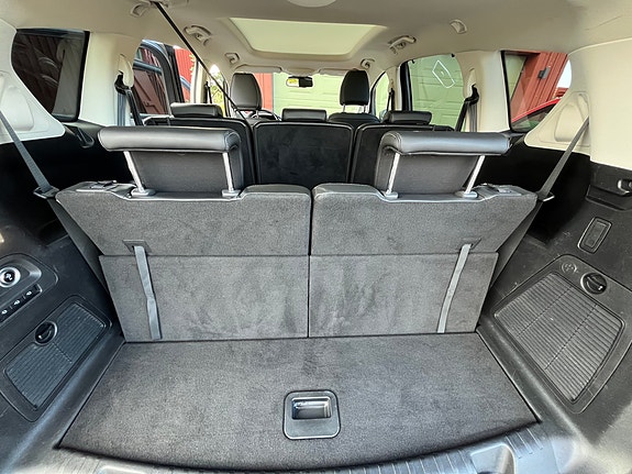 Ford S-MAX 12 of 16
