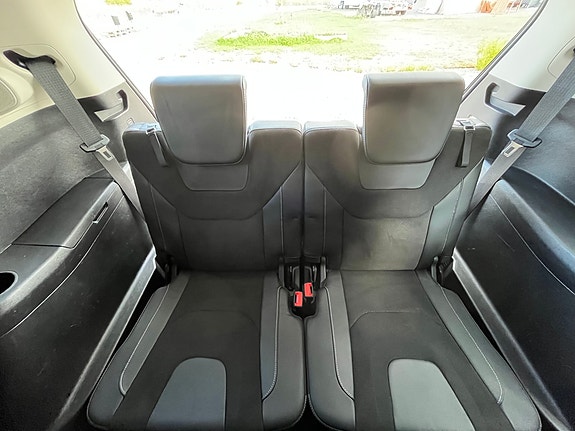Ford S-MAX 13 of 16