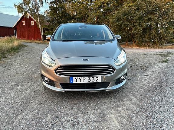 Ford S-MAX 4 of 16