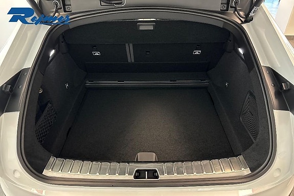 Polestar 4 10 of 22