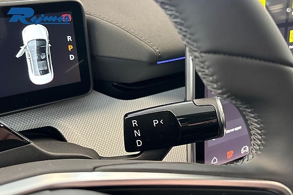 Polestar 4 15 of 22