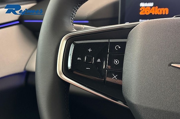 Polestar 4 13 of 22