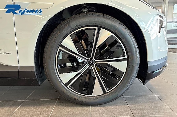 Polestar 4 9 of 22