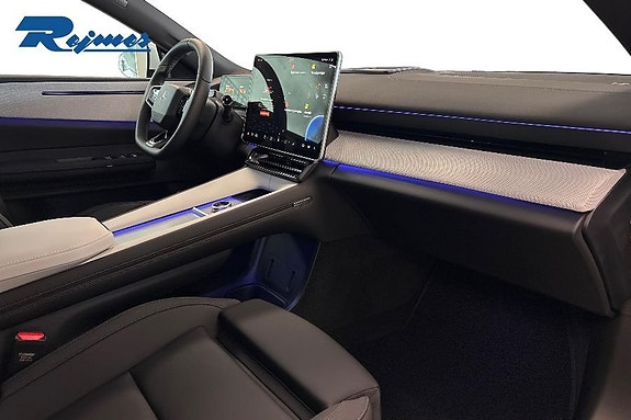 Polestar 4 5 of 22