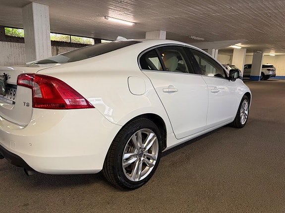Volvo S60 5 of 18