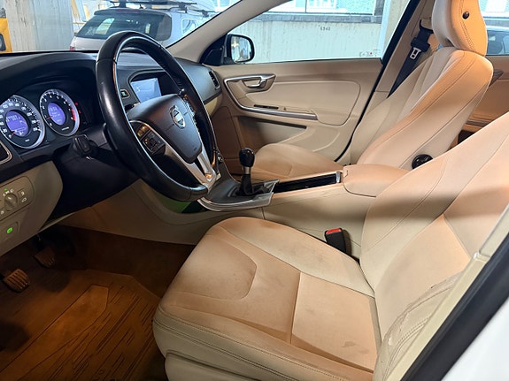 Volvo S60 9 of 18