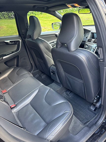 Volvo XC60 13 of 15