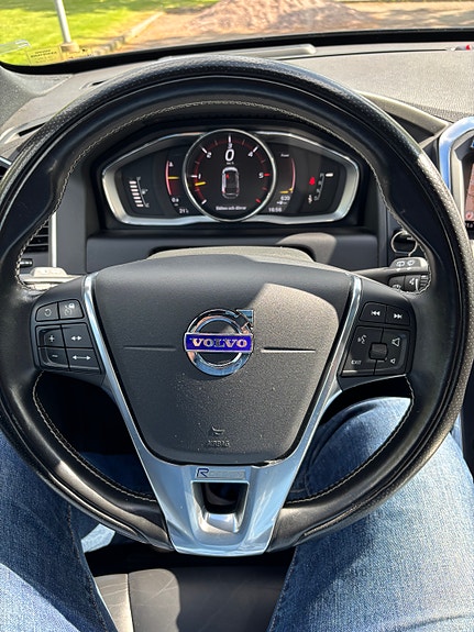 Volvo XC60 10 of 15