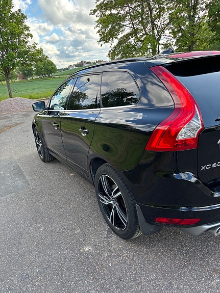 Volvo XC60 4 of 15