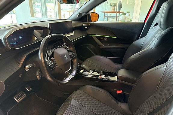 Peugeot 2008 5 of 14