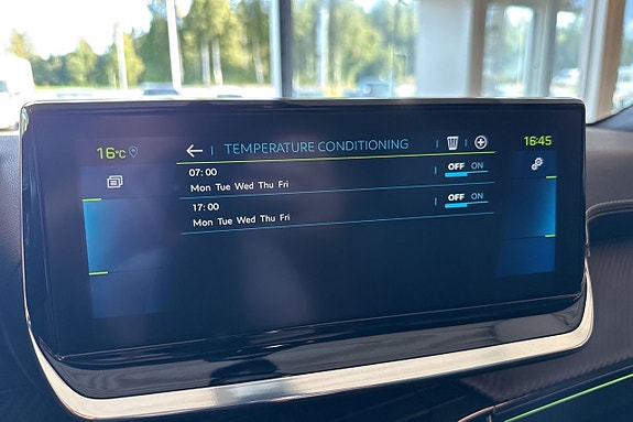 Peugeot 2008 10 of 14