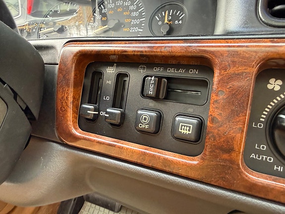 Jeep Grand Cherokee 20 of 27