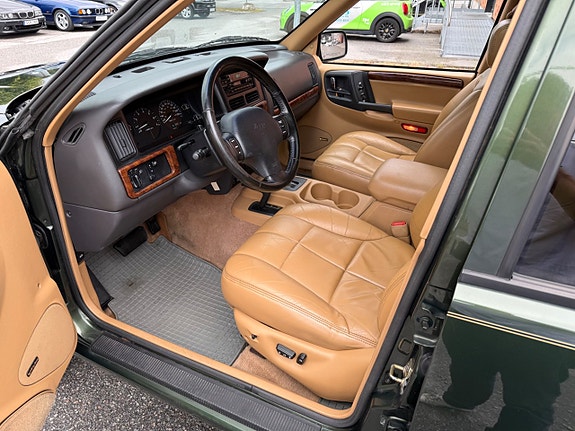 Jeep Grand Cherokee 9 of 27
