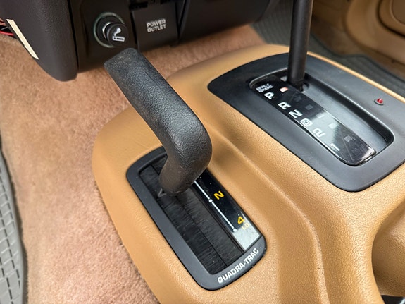 Jeep Grand Cherokee 22 of 27