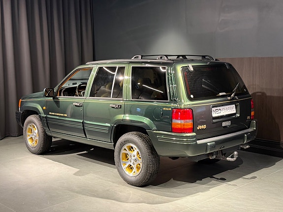 Jeep Grand Cherokee 8 of 27