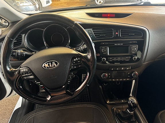 Kia Ceed 8 of 16