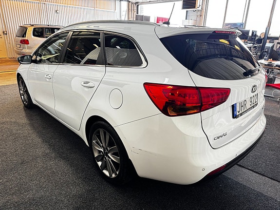 Kia Ceed 3 of 16
