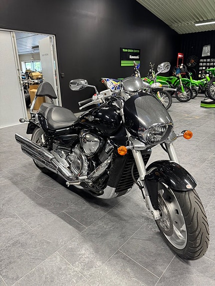 Suzuki Cycles VZR1800 M Intruder 1.8 2 of 3