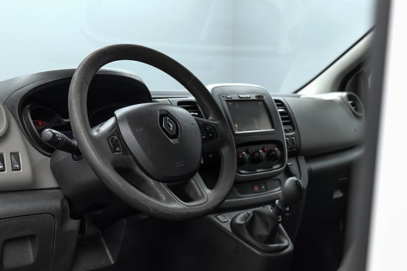 Renault Trafic 8 of 18