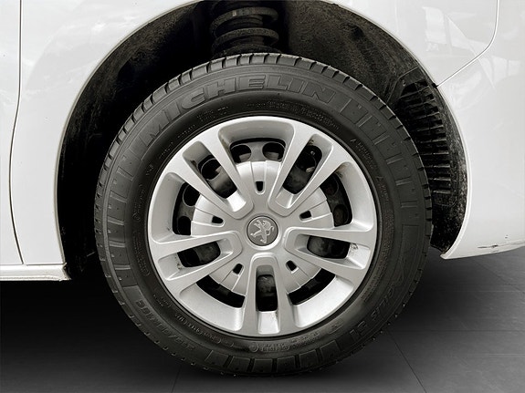Peugeot Expert 5 of 19