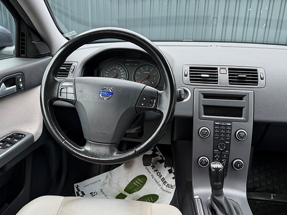 Volvo V50 8 of 9