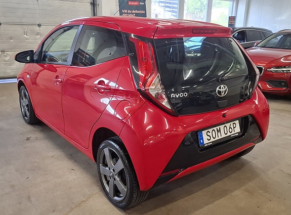 Toyota Aygo 5 of 23