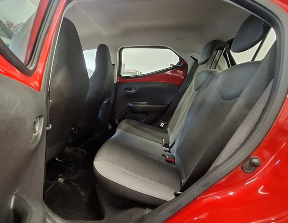Toyota Aygo 14 of 23