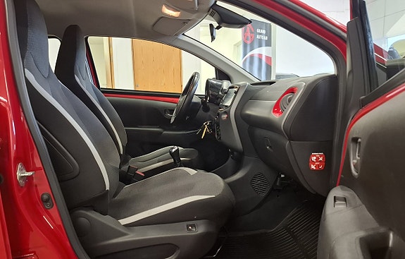Toyota Aygo 12 of 23
