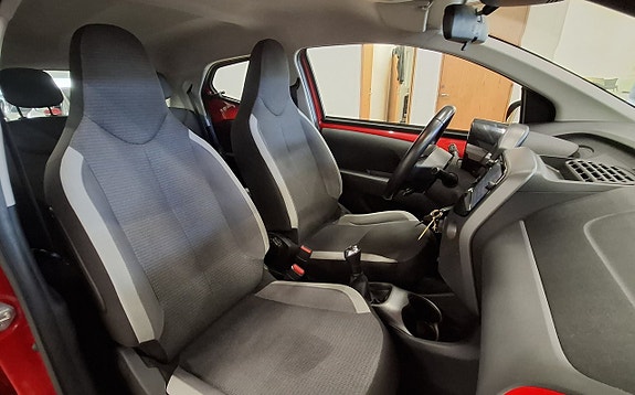 Toyota Aygo 13 of 23